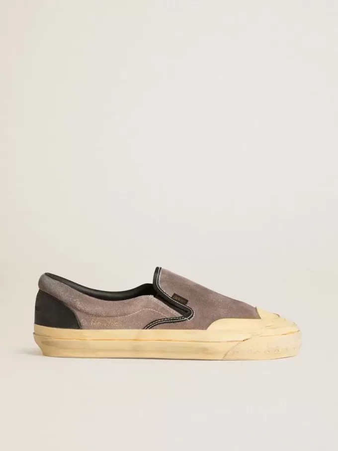 VCE Penstar para hombre en ante gris paloma con lengüeta del talón en cuero negro VCE Penstar para hombre en ante gris paloma con lengüeta del talón en cuero negro