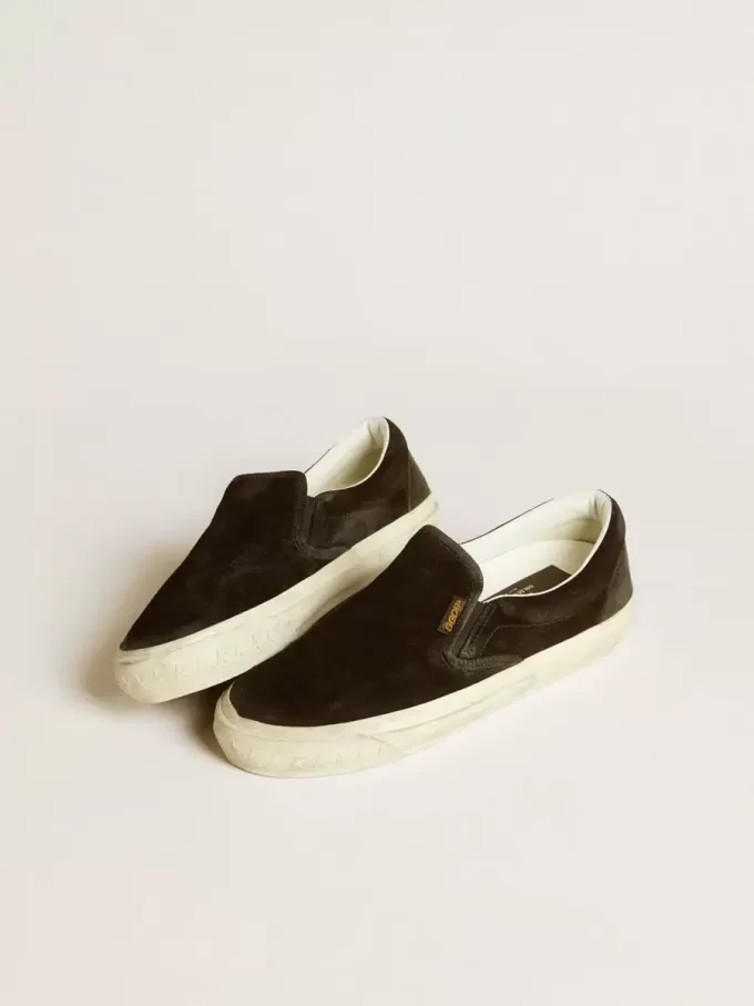 VCE Penstar para hombre en ante negro con lengüeta de cuero negro en el talón