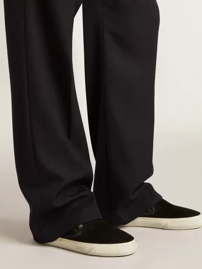 VCE Penstar para hombre en ante negro con lengüeta de cuero negro en el talón