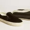 VCE Penstar para hombre en ante negro con lengüeta de cuero negro en el talón