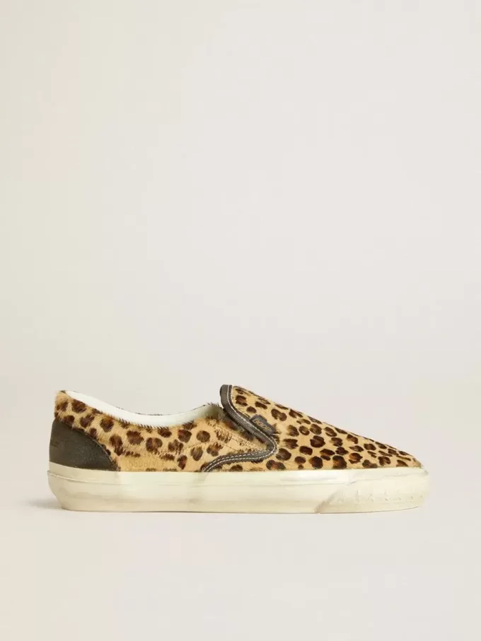 VCE Penstar para hombre en piel de potro con estampado de leopardo y lengüeta de cuero negro en el talón VCE Penstar para hombre en piel de potro con estampado de leopardo y lengüeta de cuero negro en el talón