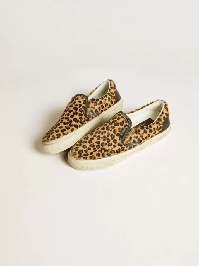 VCE Penstar para mujer en piel de potro con estampado de leopardo y lengüeta del talón en piel negra VCE Penstar para mujer en piel de potro con estampado de leopardo y lengüeta del talón en piel negra