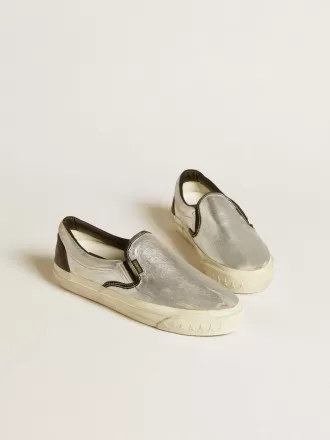 VCE Penstar para mujer en piel plateada metalizada con lengüeta del talón en piel negra