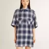 Vestido camisero corto de mujer con estampado de cuadros 3D y bordados Vestido camisero corto de mujer con estampado de cuadros 3D y bordados