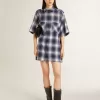 Vestido camisero corto de mujer con estampado de cuadros 3D y bordados Vestido camisero corto de mujer con estampado de cuadros 3D y bordados