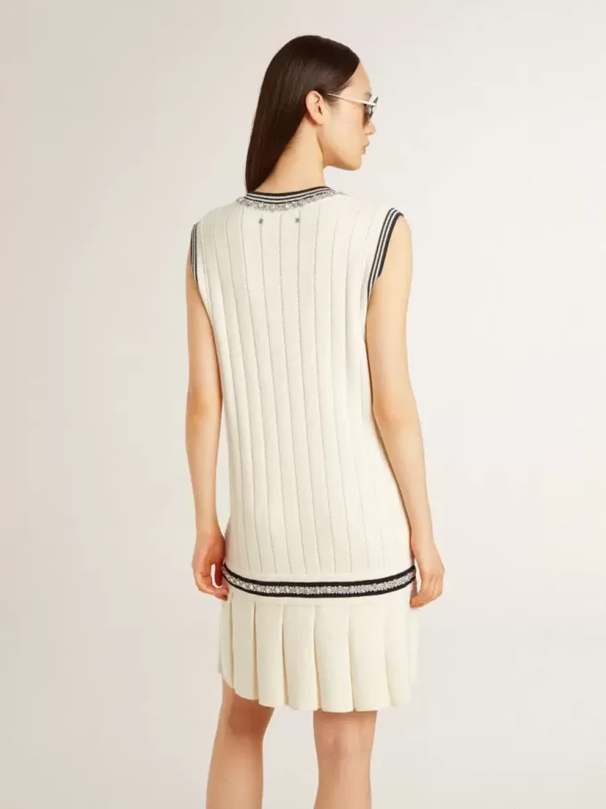 Vestido camisero de algodón blanco desgastado para mujer con ribetes azul oscuro y cristales Vestido camisero de algodón blanco desgastado para mujer con ribetes azul oscuro y cristales