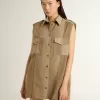 Vestido camisero de mujer en denim color arena con detalles militares Vestido camisero de mujer en denim color arena con detalles militares