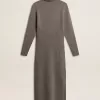 Vestido de lana acanalado gris jaspeado con cuello alto Vestido de lana acanalado gris jaspeado con cuello alto