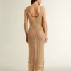 Vestido midi sin mangas para mujer en croché beige con flecos Vestido midi sin mangas para mujer en croché beige con flecos