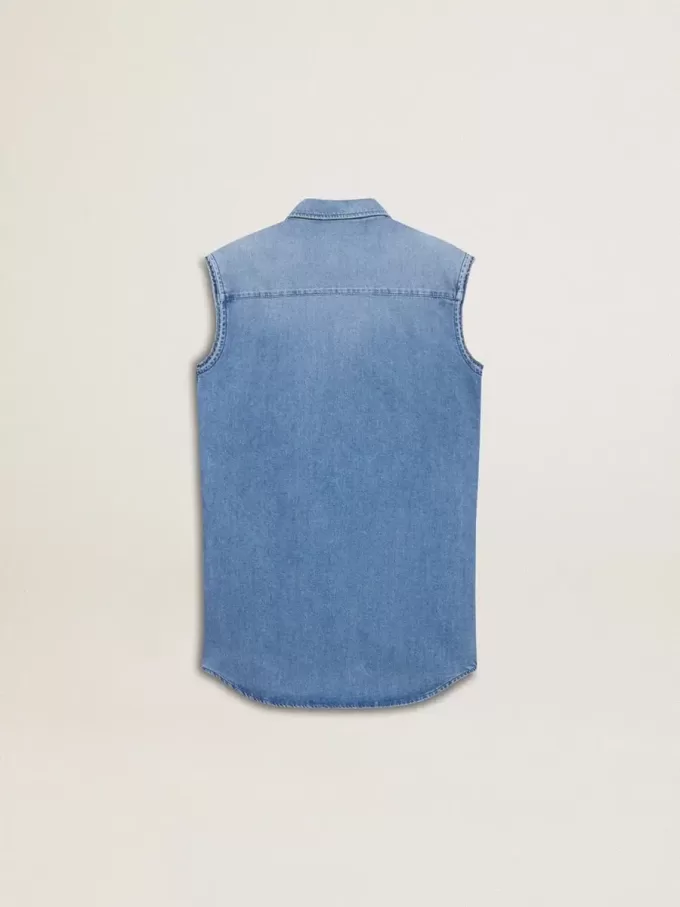 Vestido vaquero para niña con lazo delantero y bordados Vestido vaquero para niña con lazo delantero y bordados