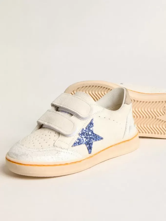 Young Ball Star con estrella azul brillante y lengüeta trasera de ante beige Young Ball Star con estrella azul brillante y lengüeta trasera de ante beige