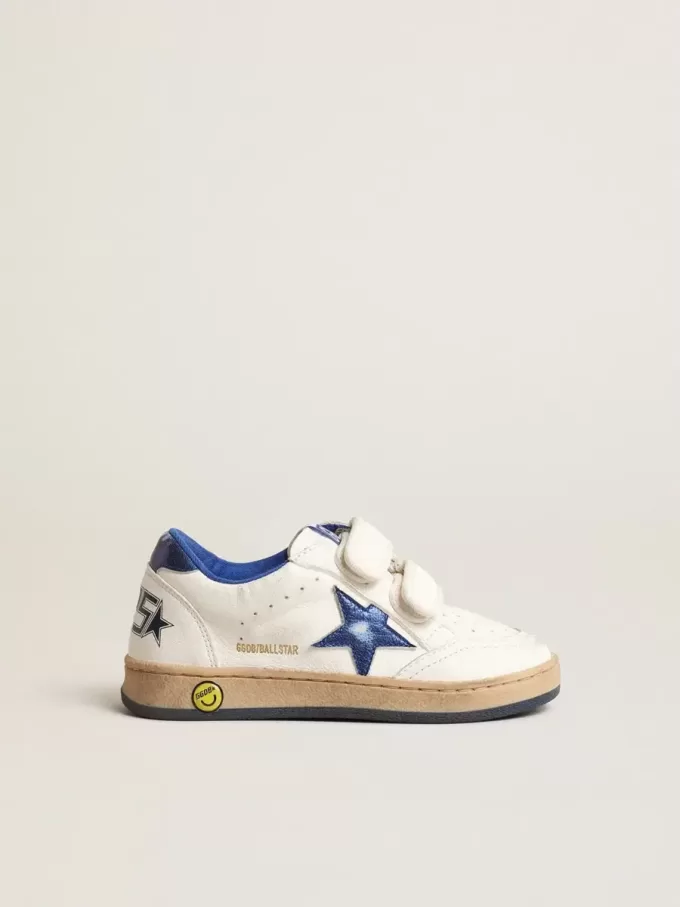 Young Ball Star con estrella y lengüeta trasera de cuero azul metalizado Young Ball Star con estrella y lengüeta trasera de cuero azul metalizado