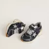Young Lightstar en piel azul y malla con estrella de piel gris. Young Lightstar en piel azul y malla con estrella de piel gris.