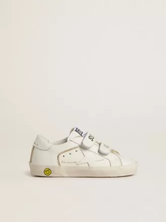 Young Old School en piel blanca con detalles dorados
