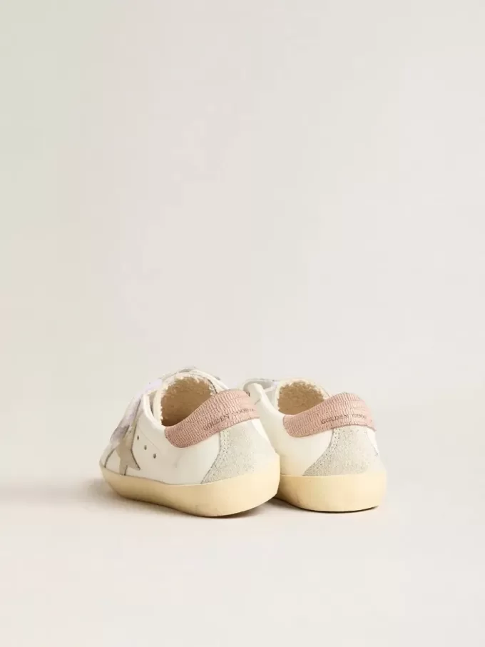 Young Old School en piel con estrella de ante gris y lengüeta del talón en rosa viejo Young Old School en piel con estrella de ante gris y lengüeta del talón en rosa viejo