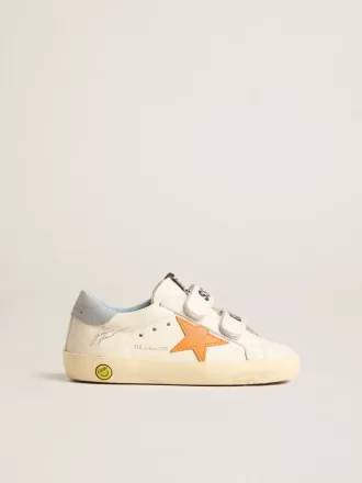 young old school en piel con estrella naranja y lengeta azul claro en el taln 1 330x440 - Young Old School en piel con estrella naranja y leng&uuml;eta azul claro en el tal&oacute;n