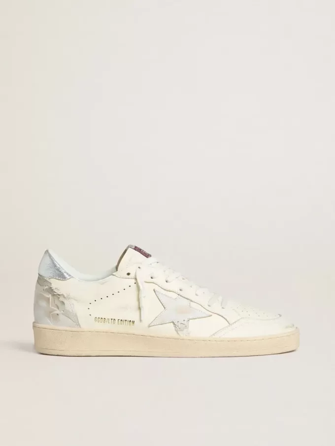 Zapatillas Ball Star LTD para mujer con estrella de patchwork y lengüeta metálica en el talón. Zapatillas Ball Star LTD para mujer con estrella de patchwork y lengüeta metálica en el talón.