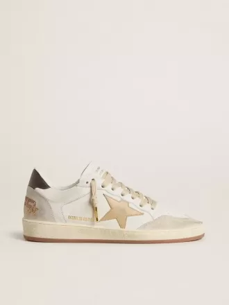 Zapatillas Ball Star LTD para mujer con estrella dorada y lengüeta negra en el talón Zapatillas Ball Star LTD para mujer con estrella dorada y lengüeta negra en el talón