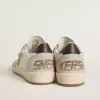 Zapatillas Ball Star LTD para mujer con estrella dorada y lengüeta negra en el talón Zapatillas Ball Star LTD para mujer con estrella dorada y lengüeta negra en el talón