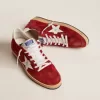 Zapatillas Ball Star para hombre en ante rojo oscuro con estrella blanca y lengüeta en el talón Zapatillas Ball Star para hombre en ante rojo oscuro con estrella blanca y lengüeta en el talón