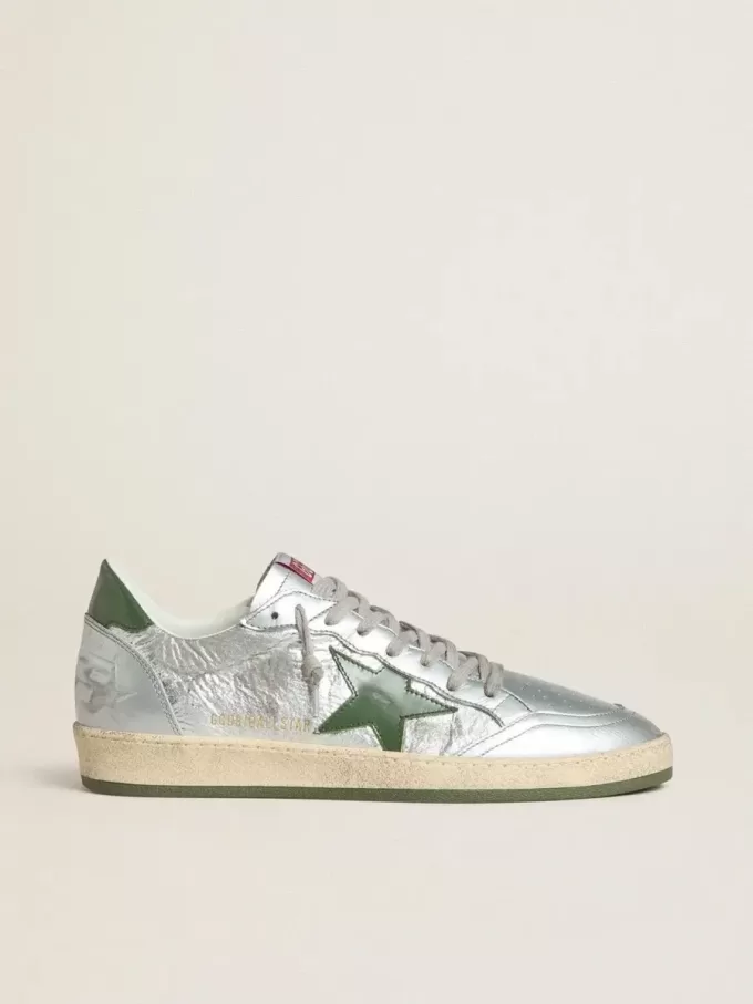 Zapatillas Ball Star para hombre en nailon plateado con estrella y lengüeta en el talón de cuero verde Zapatillas Ball Star para hombre en nailon plateado con estrella y lengüeta en el talón de cuero verde