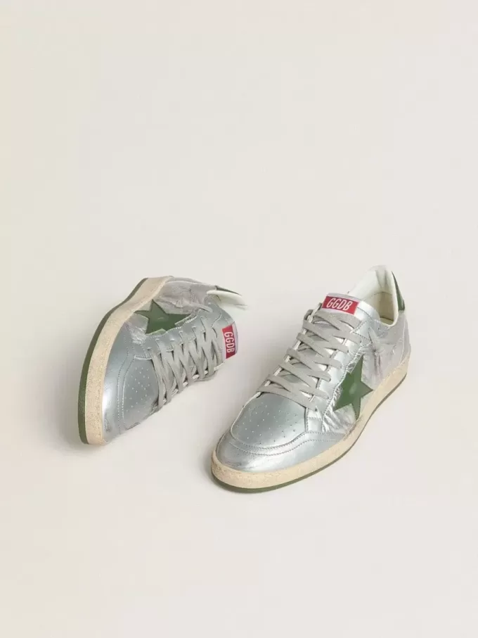 Zapatillas Ball Star para hombre en nailon plateado con estrella y lengüeta en el talón de cuero verde Zapatillas Ball Star para hombre en nailon plateado con estrella y lengüeta en el talón de cuero verde