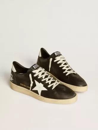 Zapatillas Ball Star para hombre en napa negra con estrella y lengüeta en el talón de cuero blanco Zapatillas Ball Star para hombre en napa negra con estrella y lengüeta en el talón de cuero blanco