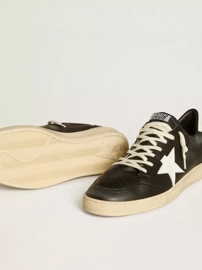 Zapatillas Ball Star para hombre en napa negra con estrella y lengüeta en el talón de cuero blanco Zapatillas Ball Star para hombre en napa negra con estrella y lengüeta en el talón de cuero blanco