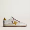 Zapatillas Ball Star para hombre en piel napa blanca con estrella y lengüeta en el talón en piel con estampado animal amarillo Zapatillas Ball Star para hombre en piel napa blanca con estrella y lengüeta en el talón en piel con estampado animal amarillo