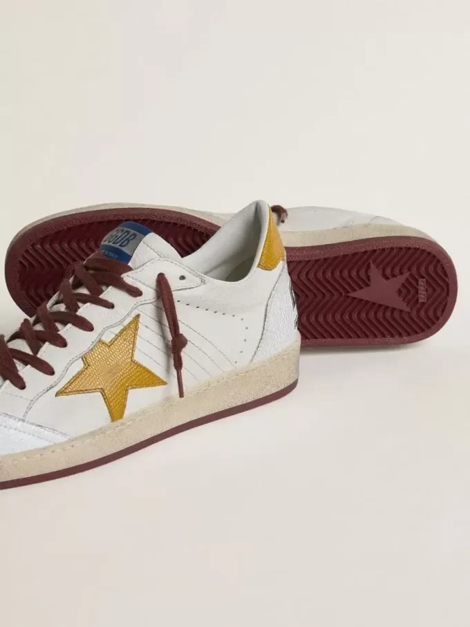 Zapatillas Ball Star para hombre en piel napa blanca con estrella y lengüeta en el talón en piel con estampado animal amarillo Zapatillas Ball Star para hombre en piel napa blanca con estrella y lengüeta en el talón en piel con estampado animal amarillo