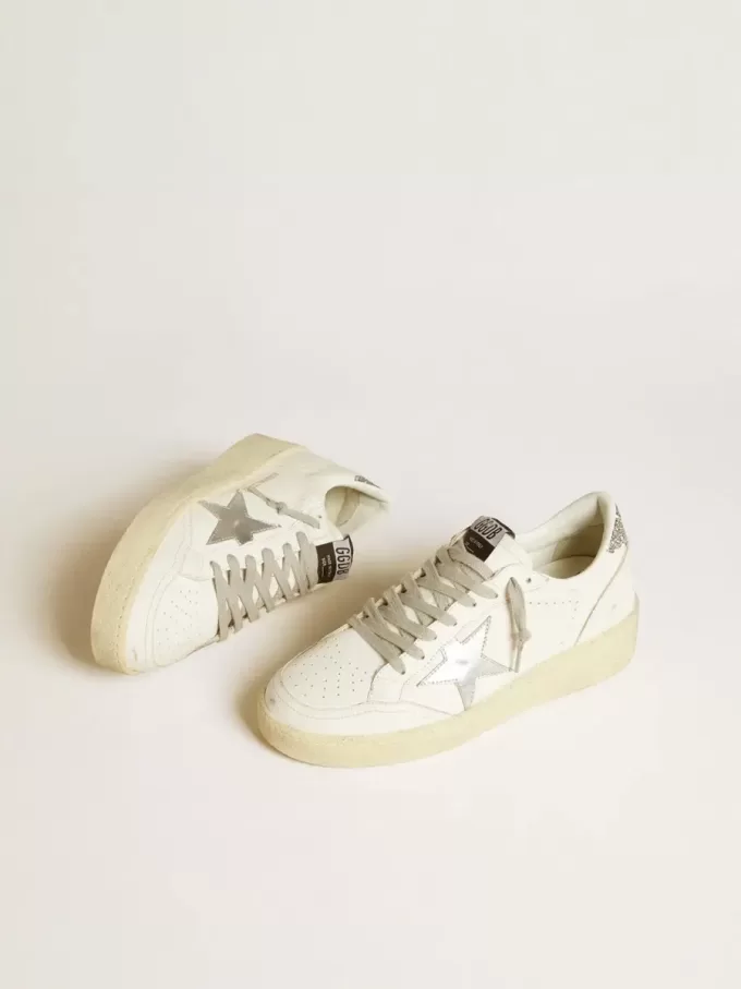 Zapatillas Ball Star para mujer con estrella de piel plateada y lengüeta del talón con purpurina plateada Zapatillas Ball Star para mujer con estrella de piel plateada y lengüeta del talón con purpurina plateada