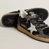 Zapatillas Ball Star para mujer con purpurina, estrella de piel y lengüeta metálica en el talón. Zapatillas Ball Star para mujer con purpurina, estrella de piel y lengüeta metálica en el talón.