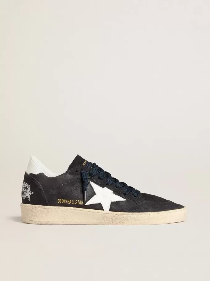 Zapatillas Ball Star para mujer en ante azul oscuro con estrella y lengüeta en el talón de cuero Zapatillas Ball Star para mujer en ante azul oscuro con estrella y lengüeta en el talón de cuero