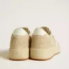 Zapatillas Ball Star para mujer en ante beige con estrella y lengüeta en el talón de cuero blanco Zapatillas Ball Star para mujer en ante beige con estrella y lengüeta en el talón de cuero blanco