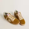 Zapatillas Ball Star para mujer en ante con estrella de piel beige y lengüeta del talón en piel de potro Zapatillas Ball Star para mujer en ante con estrella de piel beige y lengüeta del talón en piel de potro