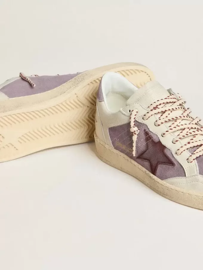 Zapatillas Ball Star para mujer en ante lila con estrella de cuero burdeos y lengüeta del talón en ante lila Zapatillas Ball Star para mujer en ante lila con estrella de cuero burdeos y lengüeta del talón en ante lila