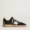 Zapatillas Ball Star para mujer en ante negro con estrella de cuero blanco Zapatillas Ball Star para mujer en ante negro con estrella de cuero blanco