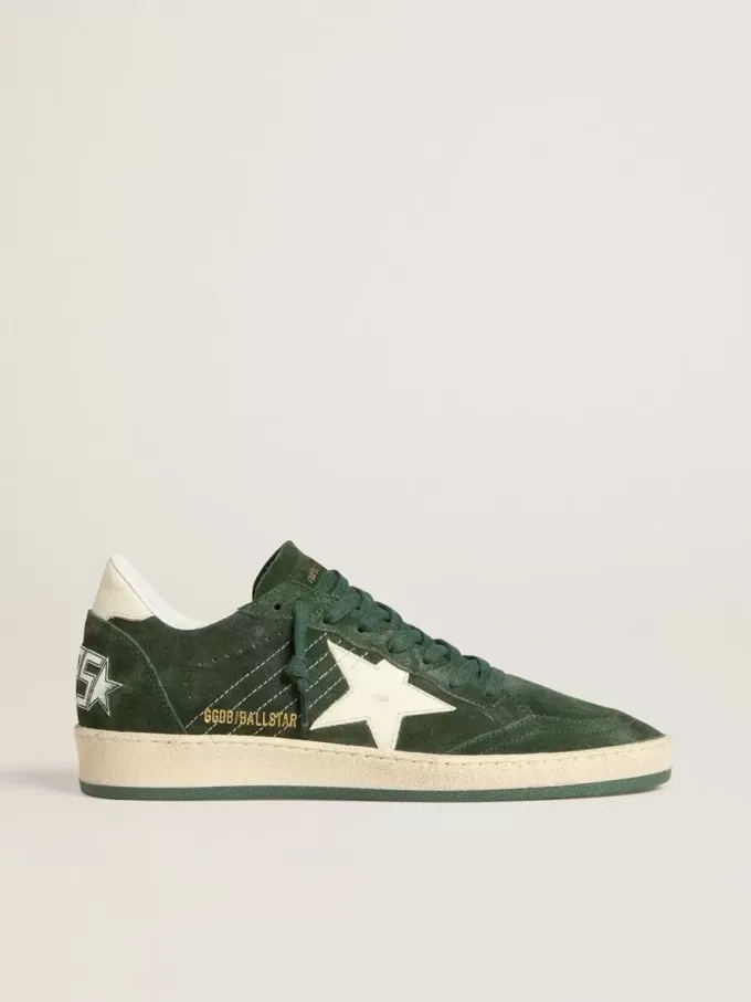 Zapatillas Ball Star para mujer en ante verde con estrella y lengüeta en el talón de cuero blanco Zapatillas Ball Star para mujer en ante verde con estrella y lengüeta en el talón de cuero blanco