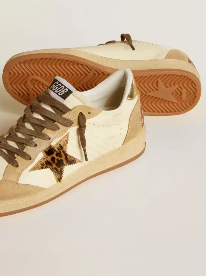 Zapatillas Ball Star para mujer en napa y ante con estrella de piel de potro y lengüeta metálica en el talón Zapatillas Ball Star para mujer en napa y ante con estrella de piel de potro y lengüeta metálica en el talón