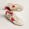 Zapatillas Ball Star para mujer en piel blanca con estrella roja y lengüeta en el talón Zapatillas Ball Star para mujer en piel blanca con estrella roja y lengüeta en el talón