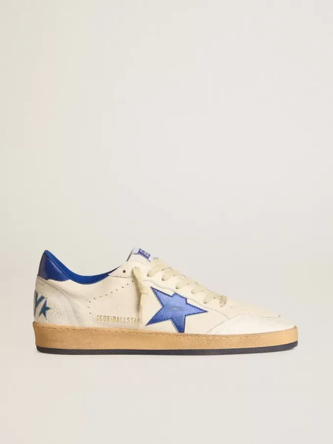Zapatillas Ball Star Wishes para hombre en piel napa blanca con estrella azul brillante y lengüeta en el talón Zapatillas Ball Star Wishes para hombre en piel napa blanca con estrella azul brillante y lengüeta en el talón