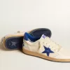 Zapatillas Ball Star Wishes para hombre en piel napa blanca con estrella azul brillante y lengüeta en el talón Zapatillas Ball Star Wishes para hombre en piel napa blanca con estrella azul brillante y lengüeta en el talón
