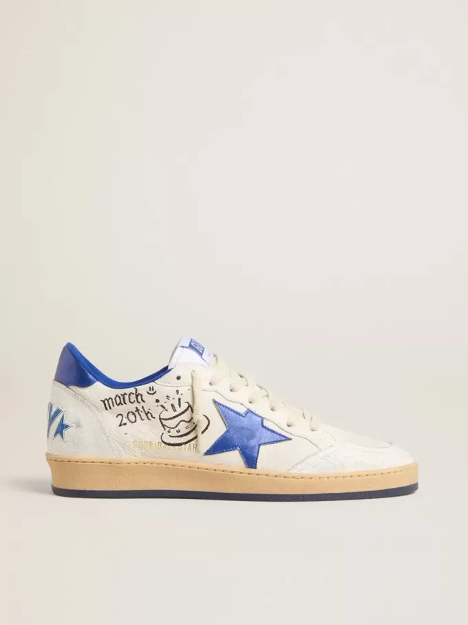 Zapatillas Ball Star Wishes para hombre en piel napa blanca con estrella azul brillante y lengüeta en el talón Zapatillas Ball Star Wishes para hombre en piel napa blanca con estrella azul brillante y lengüeta en el talón