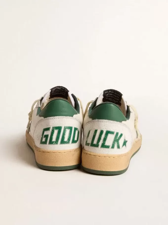 Zapatillas Ball Star Wishes para mujer en piel napa blanca con estrella y lengüeta en el talón en piel verde Zapatillas Ball Star Wishes para mujer en piel napa blanca con estrella y lengüeta en el talón en piel verde