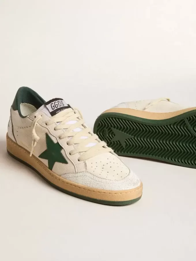 Zapatillas Ball Star Wishes para mujer en piel napa blanca con estrella y lengüeta en el talón en piel verde Zapatillas Ball Star Wishes para mujer en piel napa blanca con estrella y lengüeta en el talón en piel verde