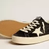 Zapatillas Hi Star para mujer en piel negra con lengüeta plateada brillante en el talón Zapatillas Hi Star para mujer en piel negra con lengüeta plateada brillante en el talón