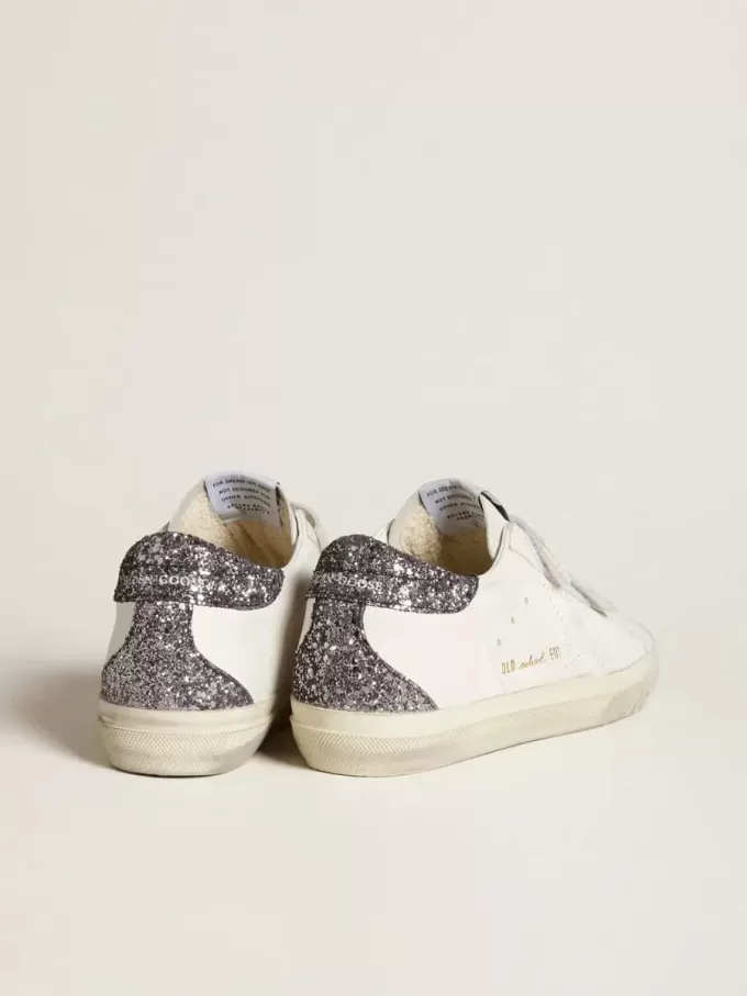 Zapatillas Old School de origen biológico con estrella perforada y lengüeta con purpurina en el talón Zapatillas Old School de origen biológico con estrella perforada y lengüeta con purpurina en el talón