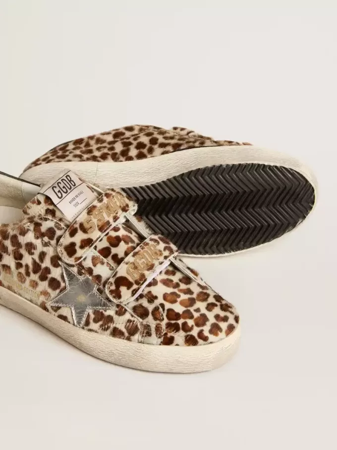 Zapatillas Old School LTD para mujer en piel de potro con estrella plateada y lengüeta de cuero en el talón Zapatillas Old School LTD para mujer en piel de potro con estrella plateada y lengüeta de cuero en el talón