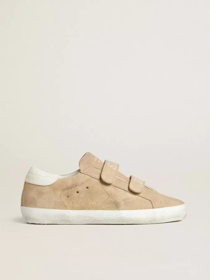 Zapatillas Old School para mujer en ante beige con lengüeta de cuero blanco en el talón Zapatillas Old School para mujer en ante beige con lengüeta de cuero blanco en el talón