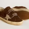 Zapatillas Old School para mujer en ante marrón con estrella de ante beige con tachuelas y perlas Zapatillas Old School para mujer en ante marrón con estrella de ante beige con tachuelas y perlas